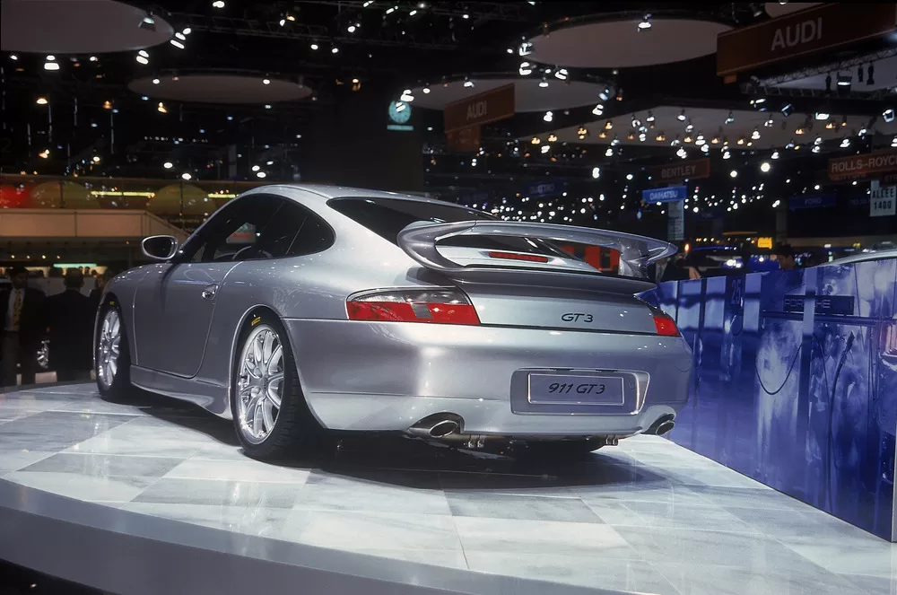  Porsche 911 GT3 -  новая эра для водителей спортивных автомобилей